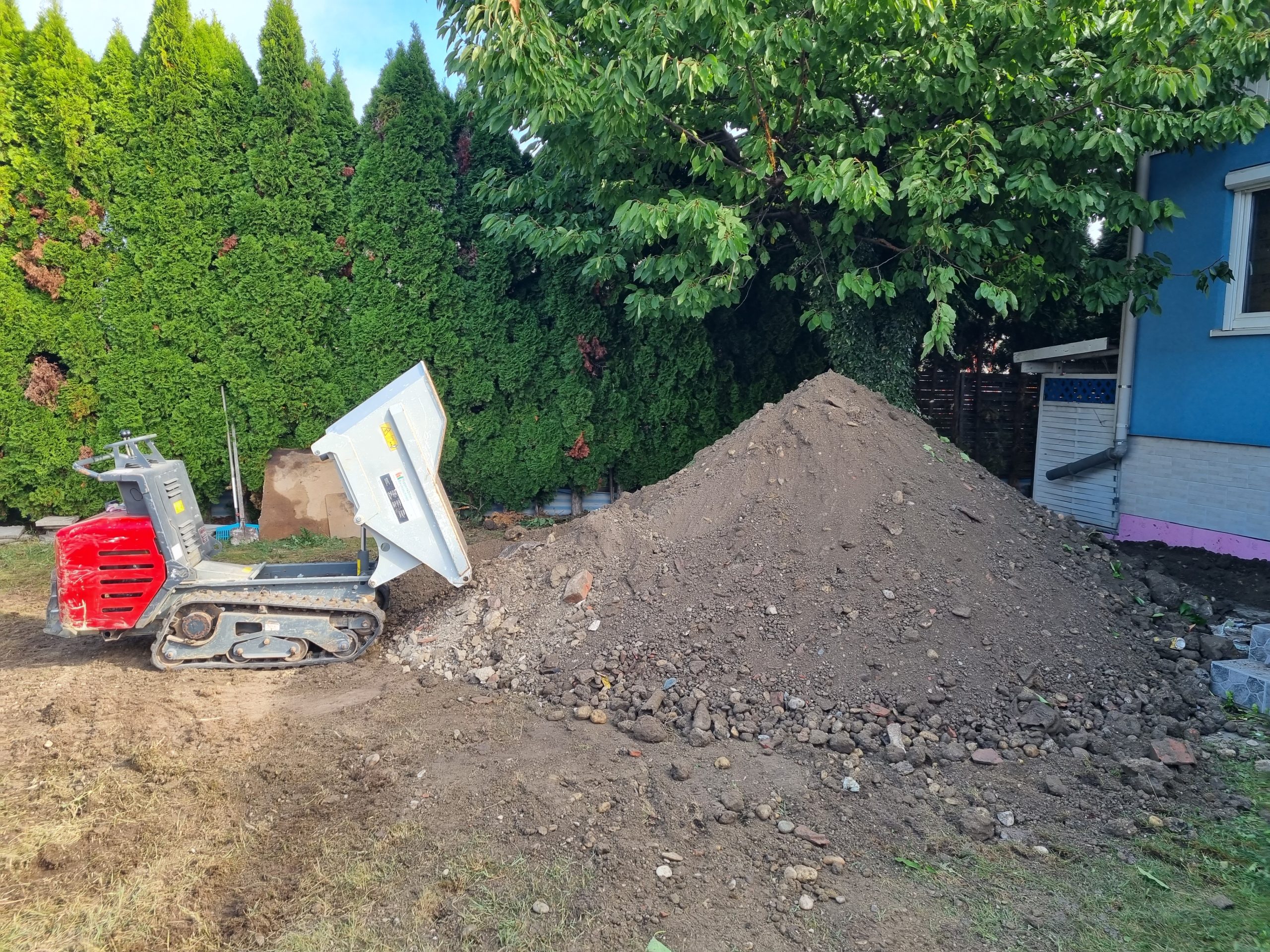 Bauschutt wird abtransportiert